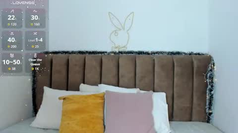 Snapshot of amara18_ chatting on 12-21-25, 02:30 amara18_ online show from 12-21-25, 02:30