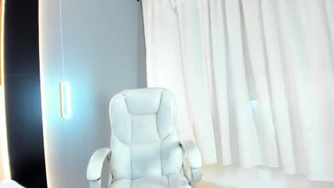      online show from 06-02-26, 03:03