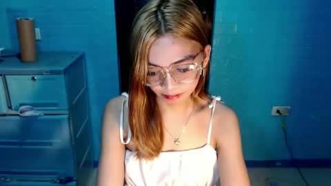 BELLA online show from 04-20-26, 01:41