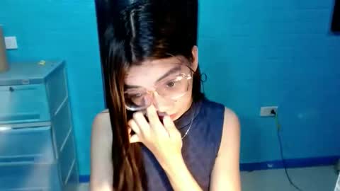 BELLA online show from 04-25-26, 08:17