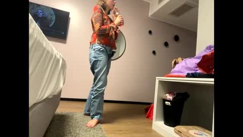 Amara Elise online show from 01-26-25, 05:34