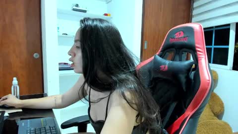 Snapshot of amaranta69_cam chatting on 02-16-25, 05:04 AMARANTA online show from 02-16-25, 05:04