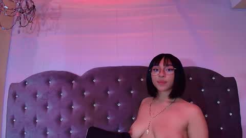 Snapshot of amarantha_rosse chatting on 04-18-26, 07:07 Amarantha online show from 04-18-26, 07:07