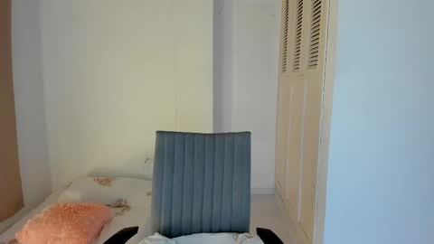 Snapshot of amaranthaajames chatting on 02-14-25, 01:13 Amarantha online show from 02-14-25, 01:13