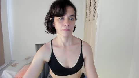 Snapshot of amaranthaajames chatting on 09-11-25, 08:42 Amarantha online show from 09-11-25, 08:42