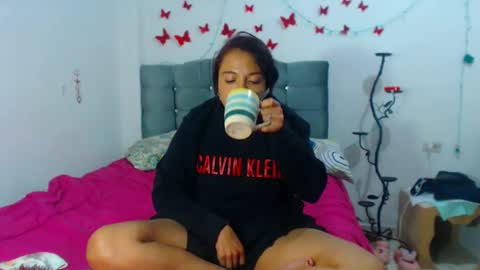 Amara Julia online show from 03-12-25, 05:57