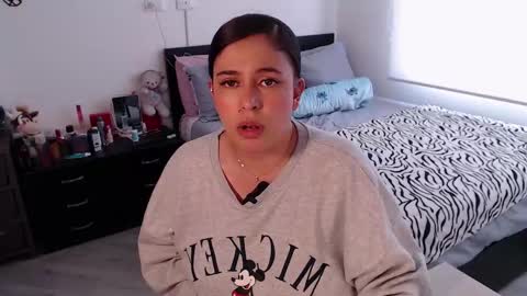 Mila  online show from 02-12-25, 07:24