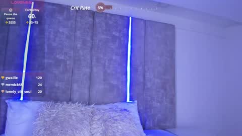 Snapshot of amarettho chatting on 01-02-25, 02:13 Emily online show from 01-02-25, 02:13