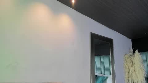 Snapshot of amarettho chatting on 02-11-25, 11:43 Emily online show from 02-11-25, 11:43