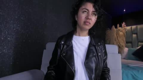 Snapshot of amarettho chatting on 03-06-25, 10:09 Emily online show from 03-06-25, 10:09