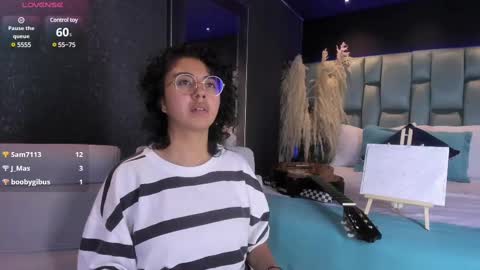 Snapshot of amarettho chatting on 03-10-25, 02:59 Emily online show from 03-10-25, 02:59