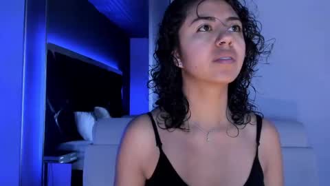 Snapshot of amarettho chatting on 09-15-25, 11:21 Emily online show from 09-15-25, 11:21