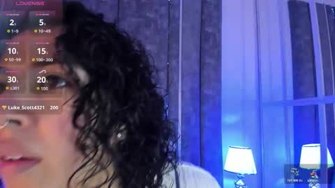 Snapshot of amarettho chatting on 10-16-25, 11:22 Emily online show from 10-16-25, 11:22