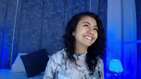 Snapshot of amarettho chatting on 06-08-26, 11:54 Emily online show from 06-08-26, 11:54