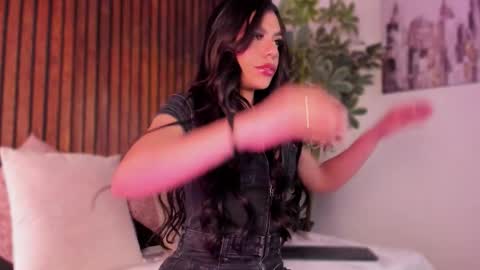  A M A T I S T A   online show from 02-05-26, 08:24