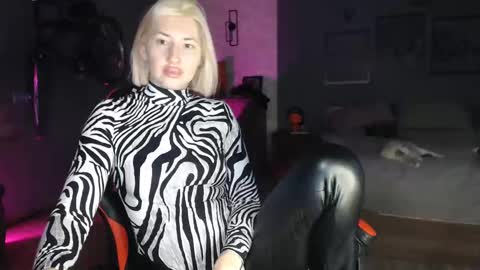 Snapshot of amayamalina chatting on 12-08-24, 06:11 Malina online show from 12-08-24, 06:11