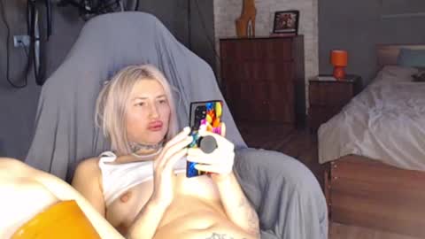 Snapshot of amayamalina chatting on 12-15-24, 10:18 Malina online show from 12-15-24, 10:18