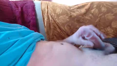 amazingcuteboy845 online show from 04-16-26, 01:12