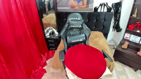 Snapshot of amazingzayrats chatting on 11-17-25, 07:19 Zayra online show from 11-17-25, 07:19