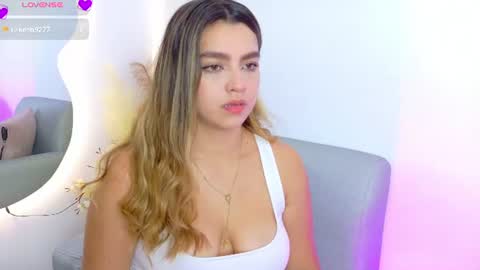 Snapshot of ambar_carterr chatting on 06-19-26, 05:23 Ambar online show from 06-19-26, 05:23