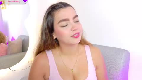 Snapshot of ambar_carterr chatting on 07-12-26, 06:15 Ambar online show from 07-12-26, 06:15