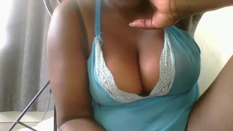 Mia online show from 02-04-25, 09:49