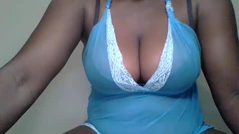 Mia online show from 02-28-25, 01:15