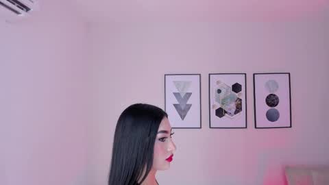 ambarevans_ online show from 09-19-25, 11:33