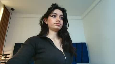 Snapshot of ambarlee_ chatting on 06-23-26, 12:03 AMBAR LEE online show from 06-23-26, 12:03