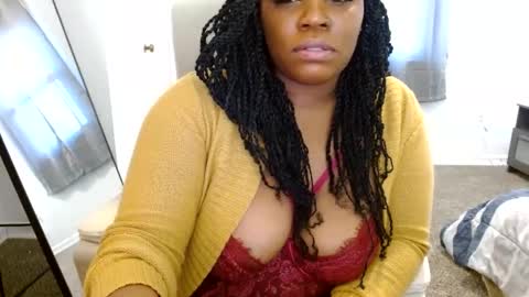 Snapshot of ambarose88 chatting on 02-24-25, 05:42 Amoya online show from 02-24-25, 05:42