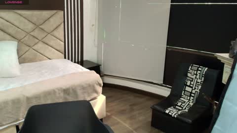 Ambar Ross online show from 02-04-25, 07:22