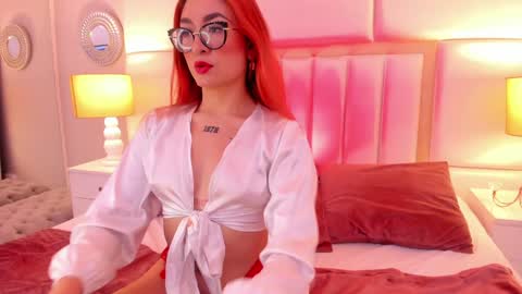 AmbarSantany  online show from 12-17-24, 09:38