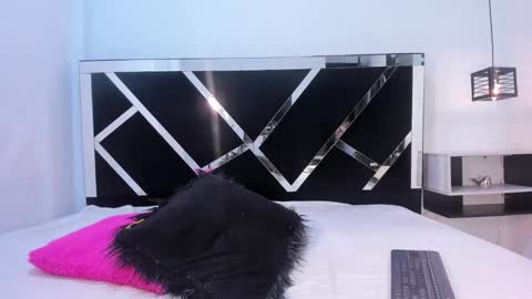 Snapshot of ambbermoon chatting on 02-01-25, 03:52 online show from 02-01-25, 03:52