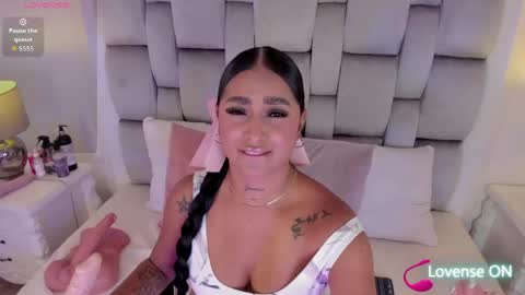 amber  ferrera online show from 04-16-26, 07:47