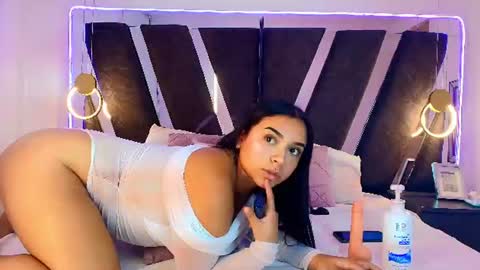 Snapshot of amber__jhonson_ chatting on 06-19-26, 09:40 Amber online show from 06-19-26, 09:40