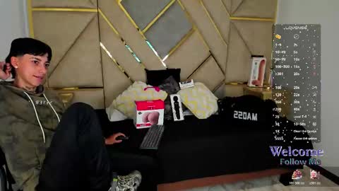 Amber  online show from 11-14-25, 04:17