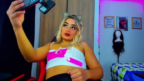 Snapshot of amber_bigcum chatting on 07-25-26, 11:08 Amber sofia pitter online show from 07-25-26, 11:08