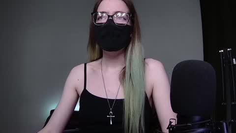 Snapshot of amber_candyfloss chatting on 12-18-24, 02:53 Amber non-nude model online show from 12-18-24, 02:53