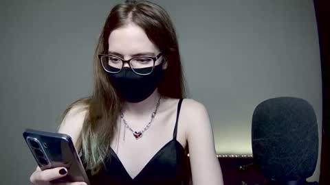 Amber non-nude model online show from 11-30-25, 04:16