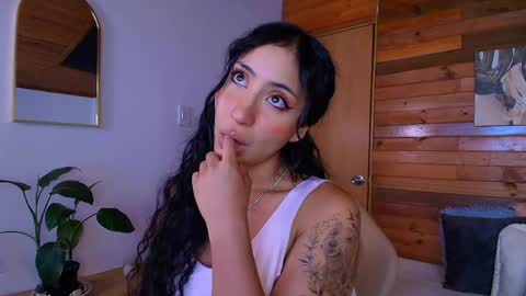 amber_curly online show from 05-25-26, 11:22