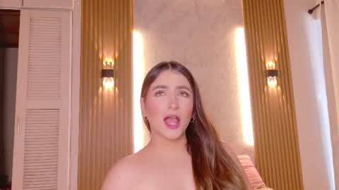 Snapshot of amber_gibsson2 chatting on 07-20-26, 01:02 Amber online show from 07-20-26, 01:02
