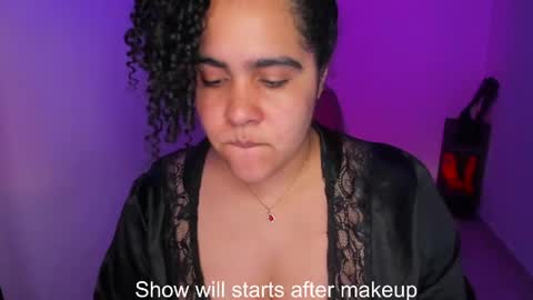 Snapshot of amber_smith20 chatting on 05-21-26, 12:17 find me here --- online show from 05-21-26, 12:17
