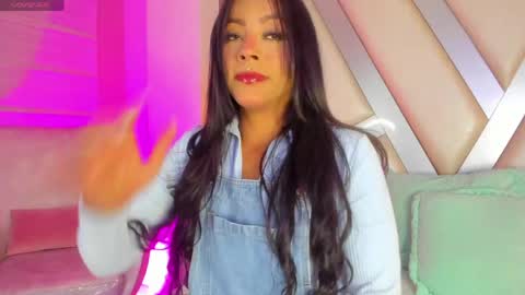 Tell me Amber online show from 05-17-26, 04:43