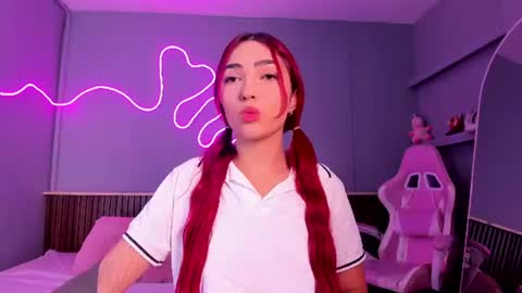 Snapshot of amberbaker21 chatting on 07-17-26, 11:39 Amber Baker online show from 07-17-26, 11:39