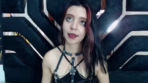 Snapshot of amberblackcs01 chatting on 05-11-26, 02:23 amber online show from 05-11-26, 02:23