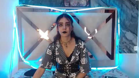 Snapshot of amberblackcs01 chatting on 06-09-26, 03:23 amber online show from 06-09-26, 03:23