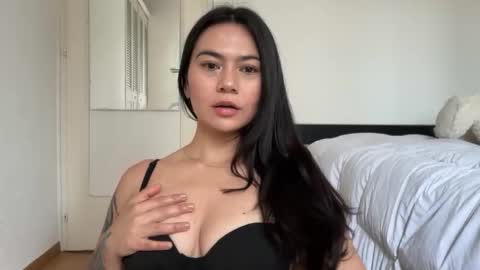 Snapshot of amberclaark chatting on 04-14-26, 12:11 Yess online show from 04-14-26, 12:11