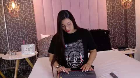 Amber online show from 11-24-25, 12:49