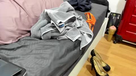 Snapshot of amberhothorny chatting on 01-19-25, 04:04 Amber online show from 01-19-25, 04:04