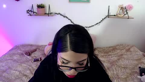 Amber Jeong online show from 12-30-24, 01:26